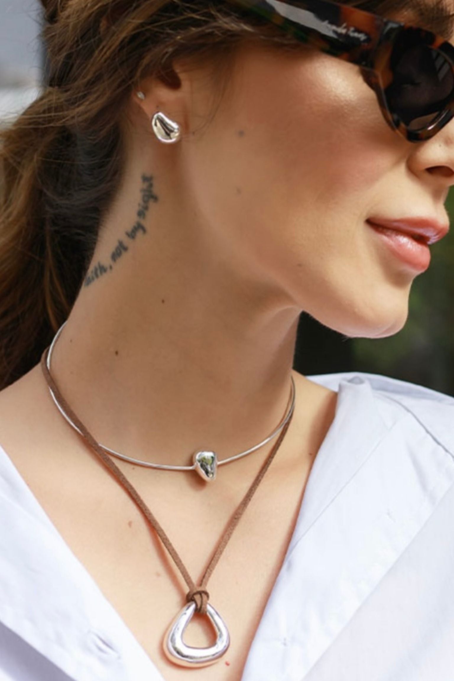 Choker Aura