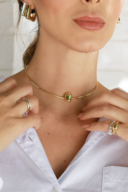 Choker Aura